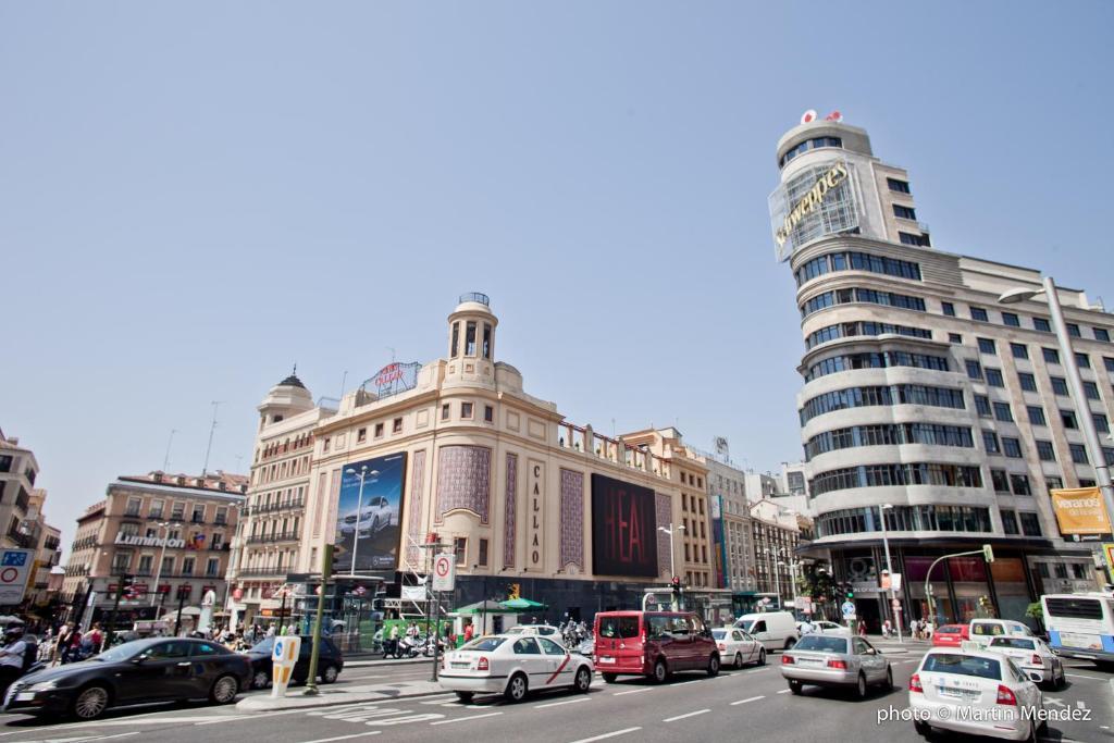 Hostal La Casa De La Plaza Madrid Buitenkant foto