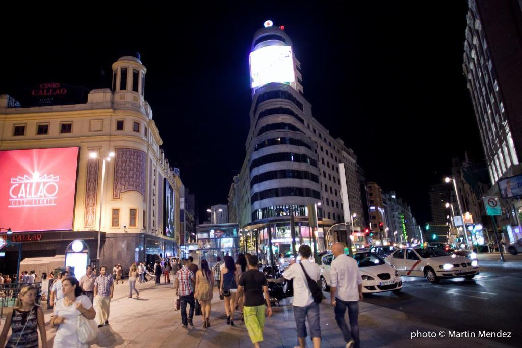 Hostal La Casa De La Plaza Madrid Buitenkant foto